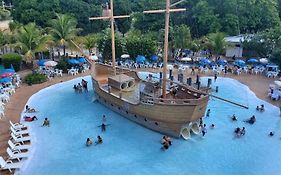 COM CAFE E SUITE SPAZZIO DIROMA E ACESSO GRATUITO no ACQUA PARK DIROMA